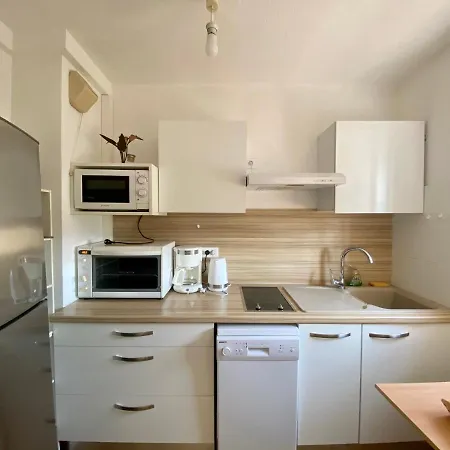 Apartment Grand T1 Vue Collines Au Coeur De La Provence Greoux-les-Bains