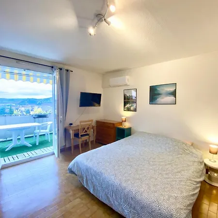 Grand T1 Vue Collines Au Coeur De La Provence Apartment
